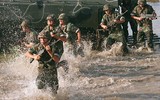 Lính thủy đánh bộ Hàn Quốc tập trận bảo vệ đảo